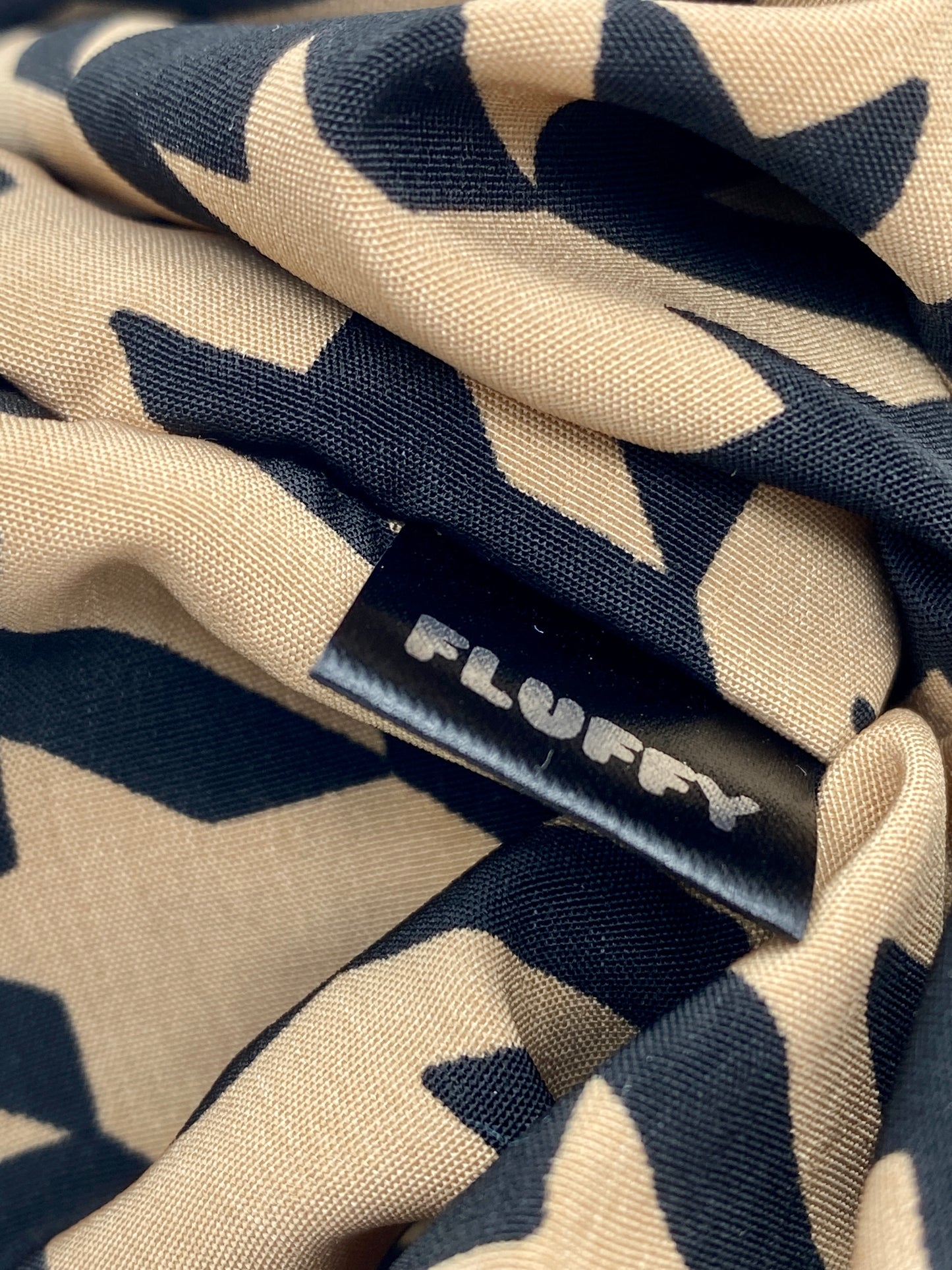 Houndstooth Scrunchie in Tan