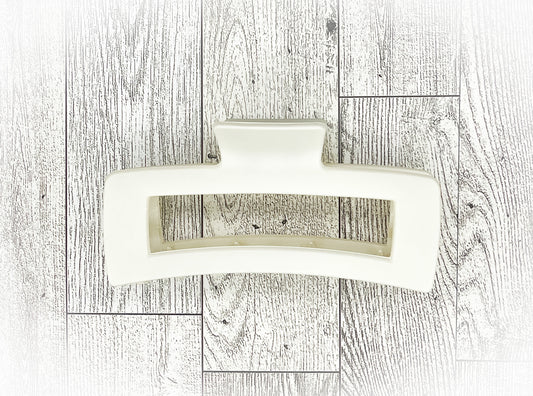 5-inch hair claw for easy styling and secure hold